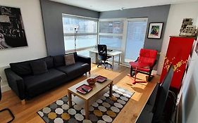 Bright & Spacious Double Bedroom With Ensuite And Concierge! Paid Parking Available